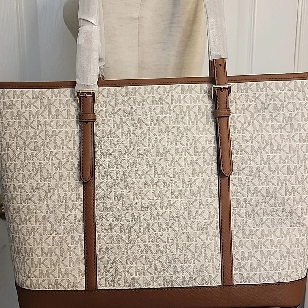 LARGE MICHEL KORS BAG. - Picture 6 of 12